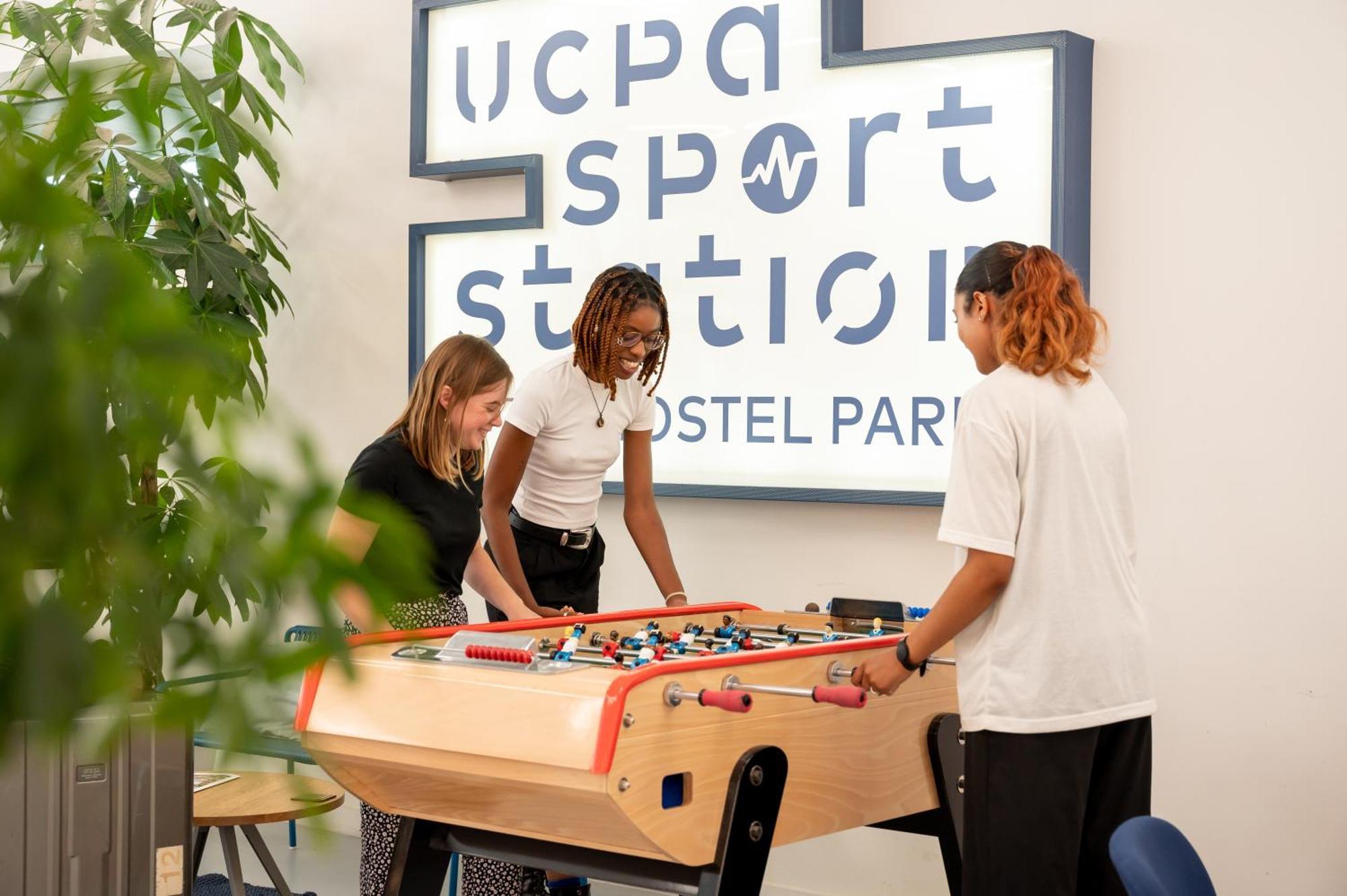 Ucpa Sport Station Hostel Париж Екстер'єр фото